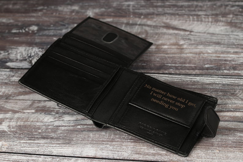 Father's Day Gift, Personalised Men's Wallet, Genuine Soft Black Leather Wallet, Personalized Engraved Gift for him, Boyfriend, Husband, Dad imagem 6