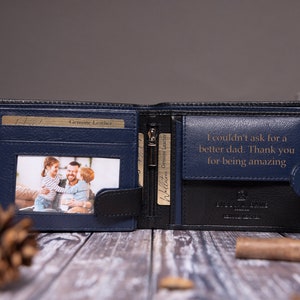 Personalisierte Herren Bifold Brieftasche, schwarze Leder Brieftasche, personalisierte individuell gravierte Vatertagsgeschenk für ihn, Papa, Freund, Jahrestag