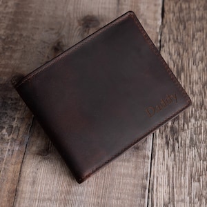 Cartera de cuero plegable personalizada para hombre, monedero con cremallera de cuero marrón oscuro, regalo personalizado para él, novio, esposo, regalo del Día del Padre