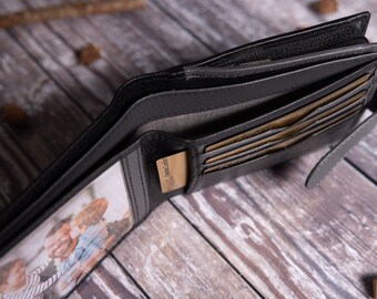 Portafoglio Uomo In Pelle Bifold Con Blocco RFID - Personalizzabile Con Incisione, Regalo Per Marito, Papà, Figlio - 8 Slot, Tasche Per Banconote - 2