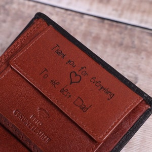 Gravure manuscrite personnalisée, portefeuille pour homme personnalisé, portefeuille à trois volets en cuir noir et marron, cadeau pour lui, petit ami, cadeau de fête des pères