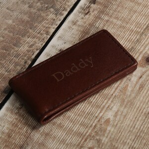 Regalo para el Día del Padre, Clip magnético de cuero personalizado para billetes, Regalo personalizado para novio, Clip grabado para billetes, Clip para billetes para padrinos de boda