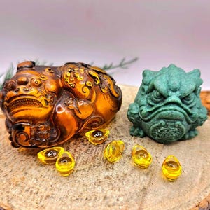 Feng Shui Pi Xiu & Toad Gold Piece Décor Figures