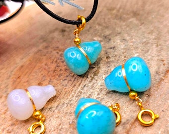Beautiful Nature Stone Carved Blessing Gourd Gold Accent Pendant Necklace