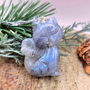 Nature Labradorite Strong Flash Relaxing Cat Pendant Necklace