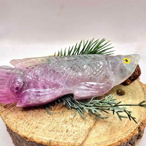 Figura de pez de 5,5&quot; tallada a mano con fluorita de naturaleza rara