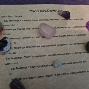 Tabella di nascita personalizzata in cristallo, segno zodiacale, connessioni di cristallo tra luna, sole e pianeta, guarigione, pietre levigate, cristalli naturali, universo