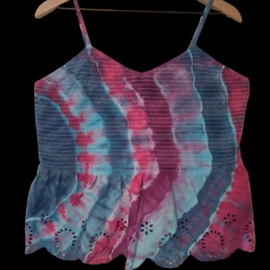 Handmade tie dye crop top, adult 3 X-LARGE. Adjustable straps. No Boundaries. Length 22&quot;. Width 18&quot;. Permanent dyes. (611)