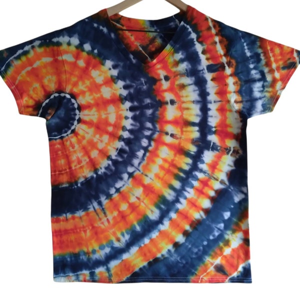 Ice dyed V-NECK shirt, adult LARGE. Length 30". Width 22". George brand. Made with quality permanent dyes. (277)