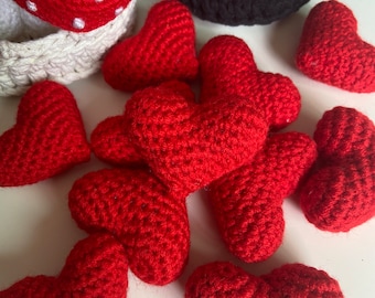 Crochet Heart Decor: Valentine&#39;s Day Filler, Farmhouse Style