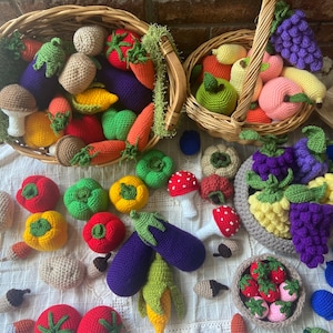 Crochet Play Food Set: Handmade Amigurumi Fruit & Vegetable Montessori Toy