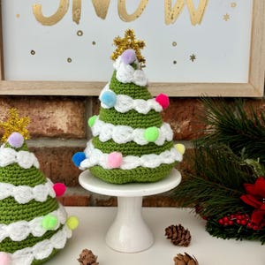 Crochet Christmas Tree: Amigurumi Holiday Decor