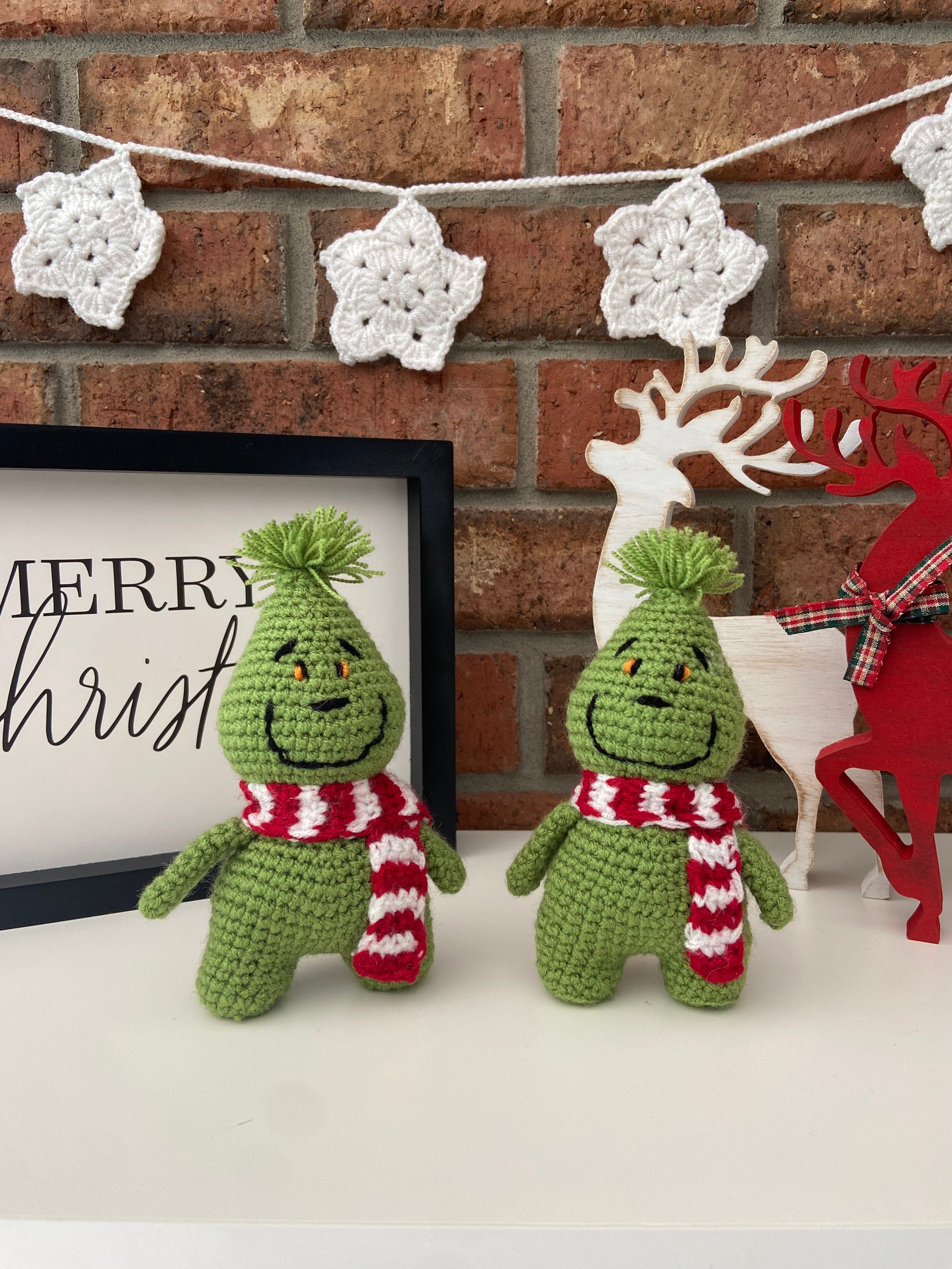 Gehäkelter Grinch Amigurumi: Weihnachtsdekor Spielzeug