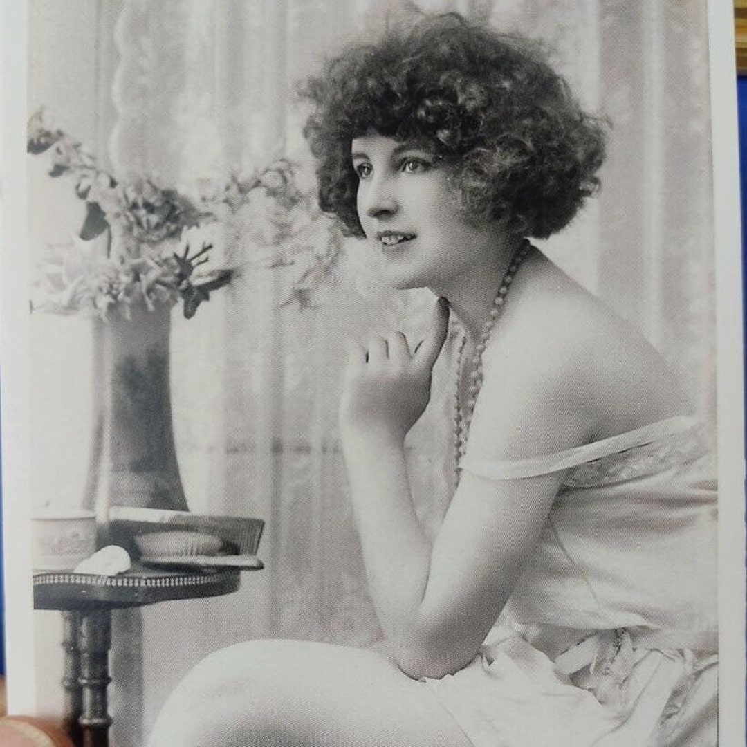 Vintage Nude Photos: Erotic Pinup Girls, Nude Models & Women Timeless