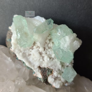 RARE Zeolite Specimen, Green Apophyllite on Heulandite / Mordenite, Apophyllite cluster, Specimen, Stilbite and Apophyllite Specimen