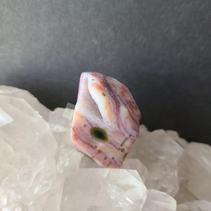 Druzy Ocean Jasper Freeform: Pink Orbicular Pocket Stone