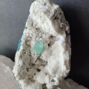 RARE Zeolite Specimen, Green Apophyllite on Heulandite / Mordenite, Apophyllite cluster, Specimen, Stilbite and Apophyllite Specimen
