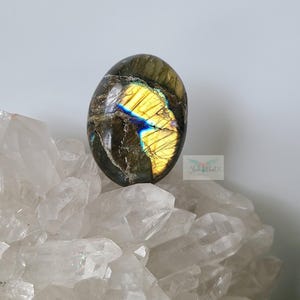 Golden Labradorite Palm Stone, Flashy Yellow Labradorite, Labradorite Pocket Stone, Natural Schiller Stone, Gold Color Labradorite