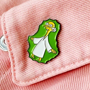 Springfield Mystery Alien Pin - Mr. Burns Enamel Lapel Badge, Meme Collectible, Trendy Accessory for Clothing & Bags, The Simpsons badge