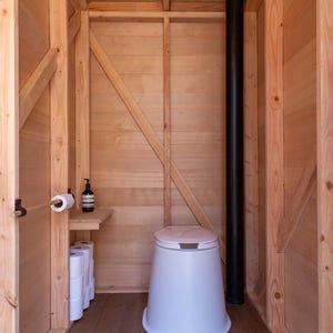 Pdf plattegronden modern bijgebouw - schuur - composttoilet - off-grid wonen - badkamerplannen buiten - aanbouwplannen - buitendouche