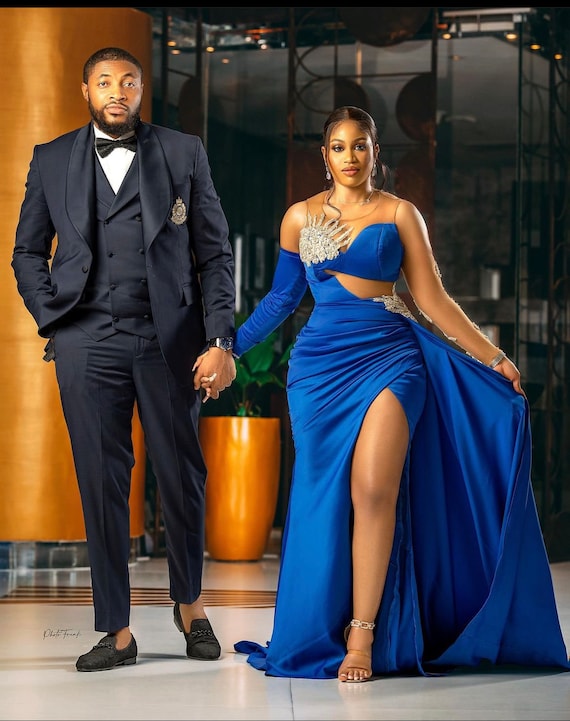 Couple Rock Unique Traditional Suit And Wedding Gown (Photos) - Celebrities  - Nigeria