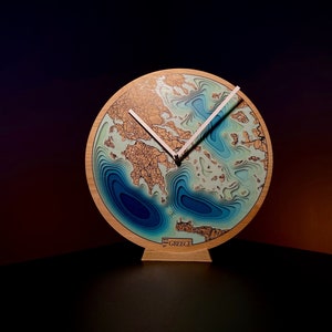 GRIECHENLAND Wanduhr | Boho Uhr | mit speziellen UV gedruckt | Massivholz Wanduhr | Stadtplan | Einweihungsgeschenk | Naturholz