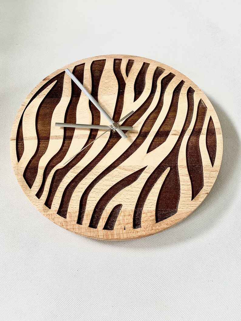 Zebra pattern wall clock without resin image 6