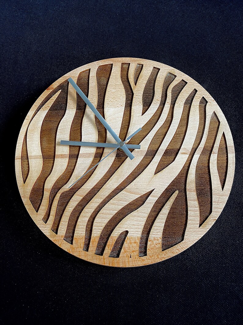 Zebra pattern wall clock without resin image 8