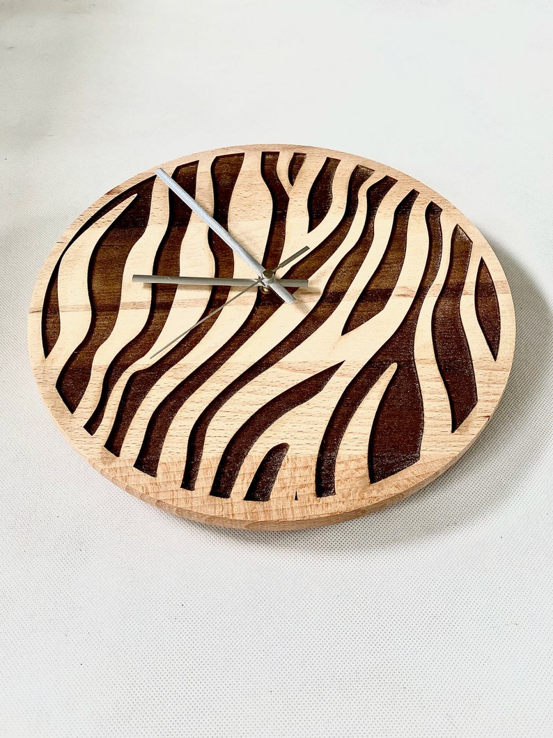 Zebra pattern wall clock without resin image 5