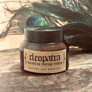Cleopatra Magnetism Dusting Perfume Powder | attracts love & admiration, confidence, draws prosperity, empowerment, draws luxury/generosity