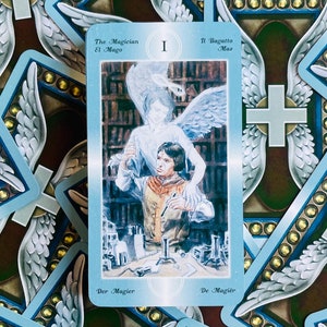 Jeu de 78 cartes Le tarot des anges, Tarot, Tarots, Jeu de tarots, Tarot 78, Jeu de cartes de tarot, Tarot des anges, Tarot des anges, Tarot divin