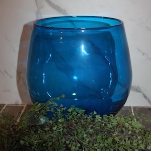 RARE MCM Blenko Turquoise Blue 10-Inch-Tall Large Glass Vase