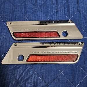 Pair of Harley Davidson Chrome Saddlebag Reflector Face Plate 90603-93A