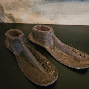 Set of Two Metal Child&#39;s Shoe Lasts Made by Warranted #16