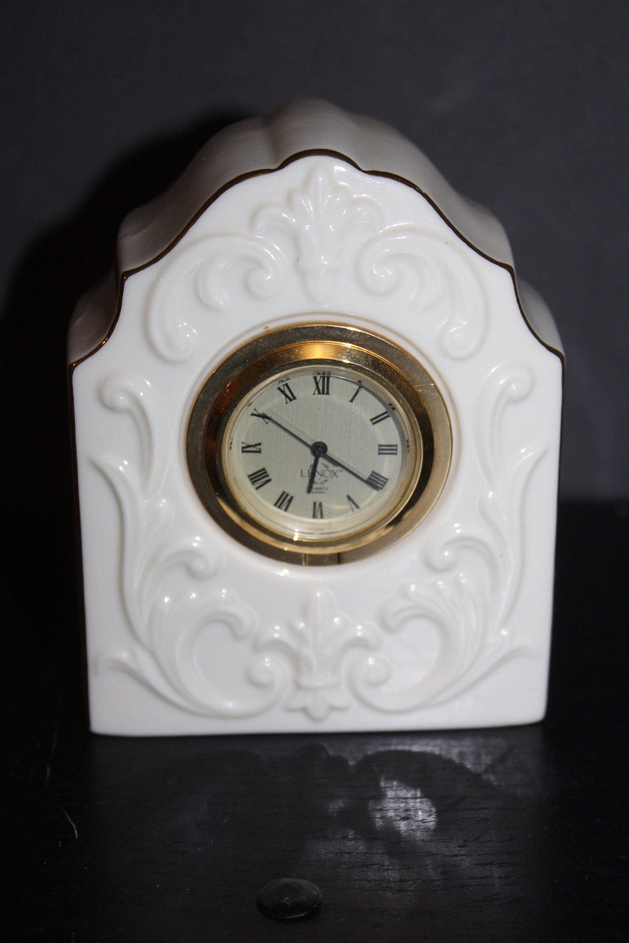 Small Lenox Clocks Change Batteries