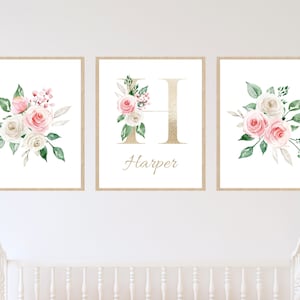 Monograma floral y Ramos, Impresión de arte de vivero floral rosa, Letra inicial rosa, Decoración de vivero de niña, Signo de habitación de bebé personalizado, Imprimible