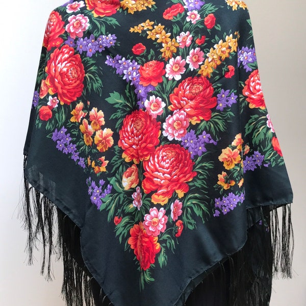 Ethnic Folk Russian Babushka fringe Shawl Chale Russe Modern Pavlovo Posad with Classic Timeless Floral Design,Gift for Her