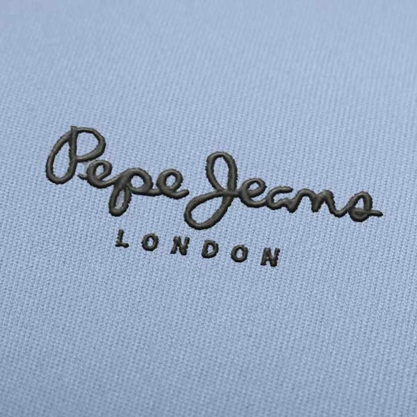 Pepe Jeans-Logo. Gesticktes Design, das für Stickmaschinen verwendet wird. Pes Pepe Jeans. Aufkleber Pepe Jeans. Maschinenstickdesign von Pepe Jeans