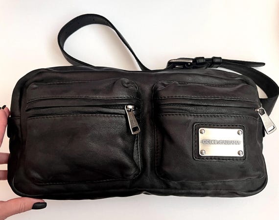 【未使用・タグ付】D&G ドルチェ＆ガッバーナ レザー ボディバッグ 黒 希少 ヴィンテージ ドルチェ＆ガッバーナ レザーボディバッグ、ブラックロゴ