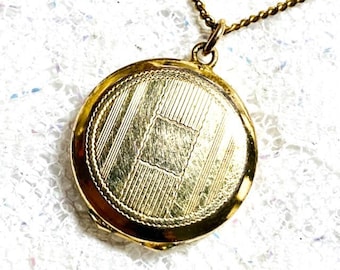 Edwardian 14k gf pendant locket. Antique era 1901-1914. Gift for her.