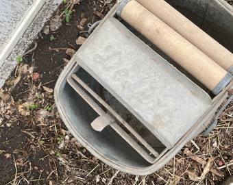 Old deluxe hand wringer washing bucket vintage - antique.