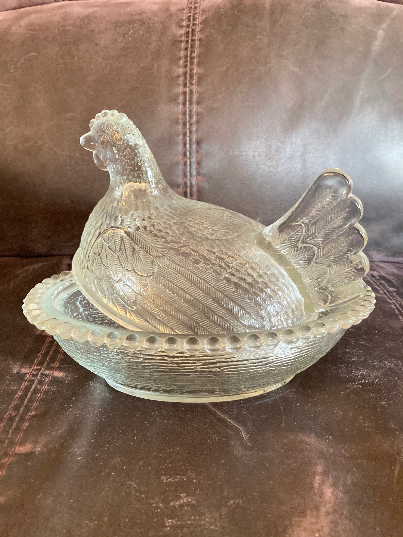Glass chicken candy/butter covered dish. Hen on nest. Clear Etsy.de