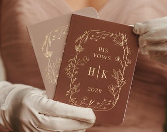 Juego de folletos de votos con flores silvestres, estilo bohemio rústico de verano, con iniciales personalizadas y lámina dorada - Hanna