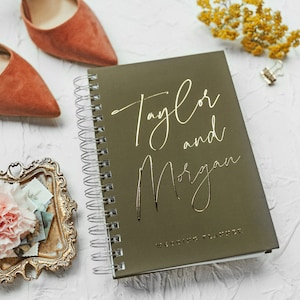 Green Wedding Planner Book, Hardcover Wedding Planner, Gold Foil, Personalized Hardcover Book, Engagement Gift to Bride #Morgan