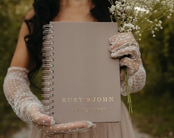 Minimalistischer Hochzeitsplaner, personalisiertes Hochzeitsplanerbuch, personalisiertes Goldfolien Geschenk für die Braut, Brautparty Geschenk für die Braut - Ruby