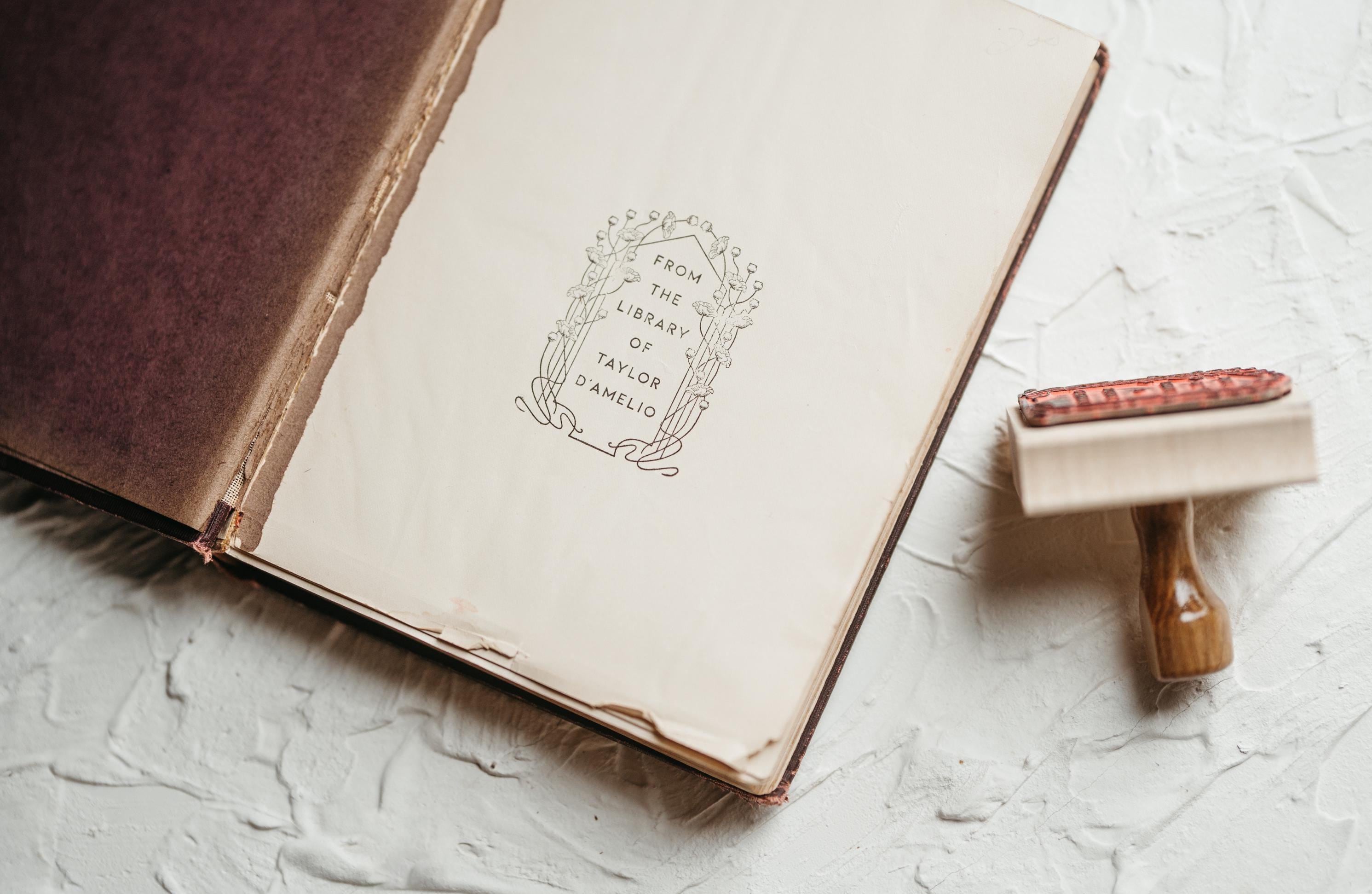Art Deco Library Stamp, Floral Wildflower Ex Libris Rubber Stamp, Personalized Gift for Book Lover, Gift for Her, Vintage Vibes Bookplate