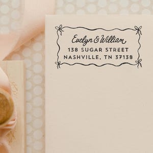 Adresstempel boog, schattige retouradresstempel, coquette zelfinktende stempel huwelijksuitnodiging, housewarmingcadeau, cadeau nieuwe huis makelaar