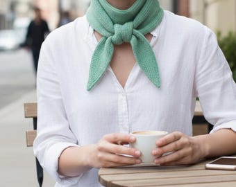 Crochet Keyhole Scarf Pattern PDF, Easy Neck Scarf, Modern Minimalist Crochet Pattern, Winter Accessory