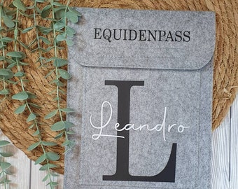 Equidenpass Hülle Filz personalisiert mit dem Namen deines Pferdes