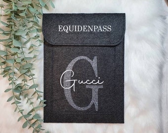 Equidenpass Hülle Filz personalisiert mit dem Namen deines Pferdes